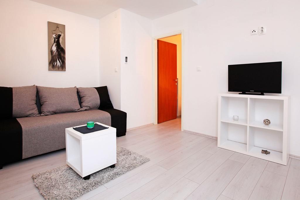 Apartments Park فيلا لوكا الغرفة الصورة